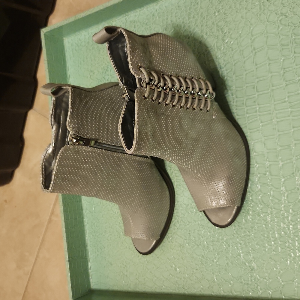 NWOT Silver Chrome colored booties